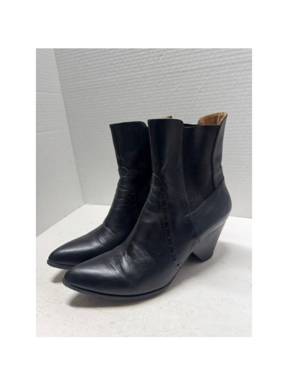 John Fluevog Black Leather Pointed Ankle Boots Block Heel Purpose Intent 7.5